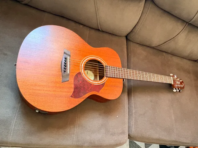 Violão Seizi baby mahogany
