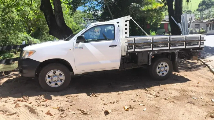 Toyota Hilux CS D4-d 4X4 2.5 16V 102cv TB Dies. 2010