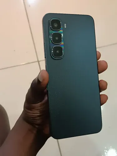 Infinix Hot 60i 256GB - Estado de Zero!