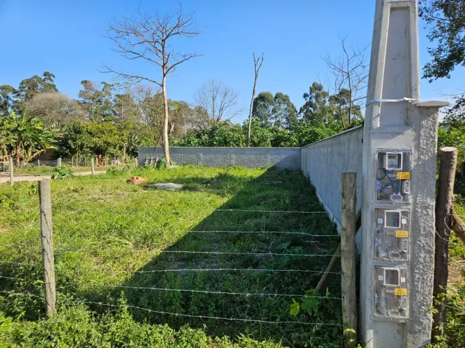 Vende se TERRENO EM CAPIVARI DE BAIXO. 