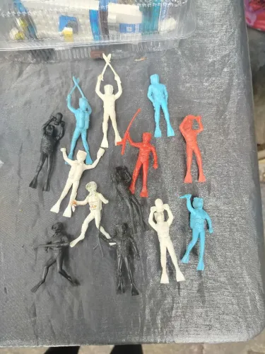 Mergulhadores do ano 1970..em plástico .. colecionáveis