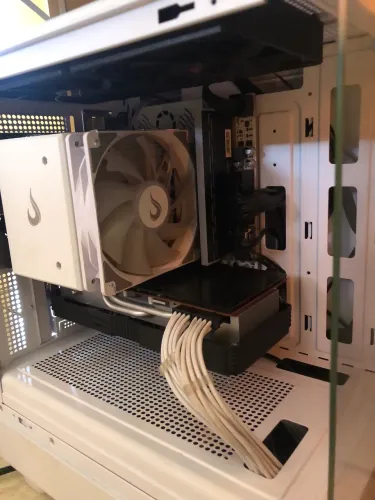 PC GAMER RX 5700 XT