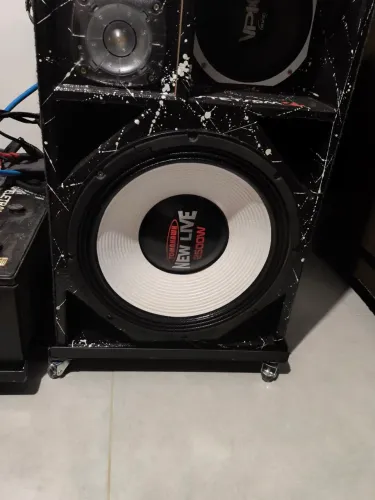 vendo caixa de som automotivo 4 vias com tudo completo + bateria eletran 180amp