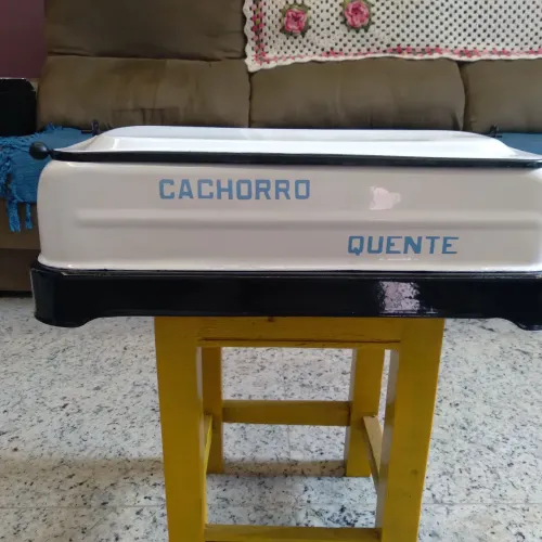 Estufa Antiga de Cachorro Quente