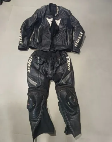Macacão motociclista couro dainese