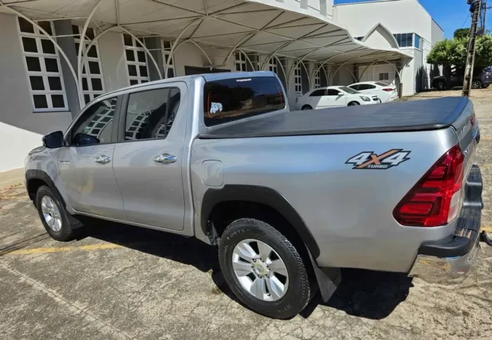 Toyota Hilux CD SR 4X4 2.8 TDI Diesel Aut. 2018