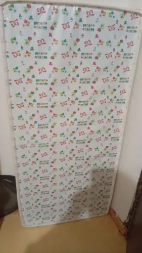 Colchão de bebê + roupinhas