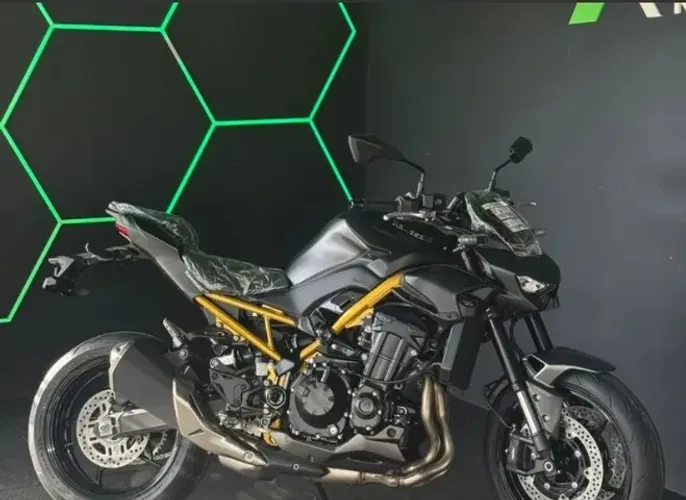 Kawasaki Z900 ABS Cinza 0KM | R$ 66.990 + Emplacamento Grátis