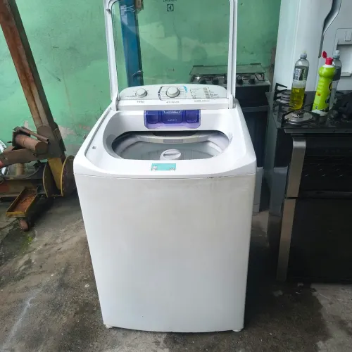Vendo máquina de lavar Eletrolux 16kg