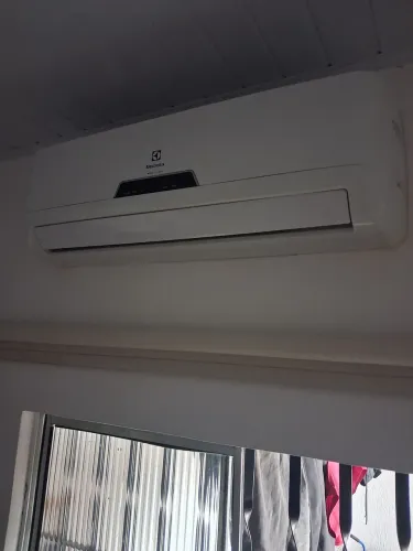 Vendo um ar-condicionado