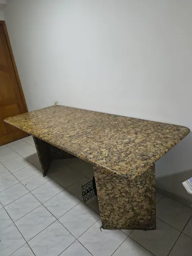 MESA DE GRANITO