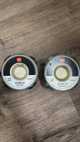 Corneta JBL D200x