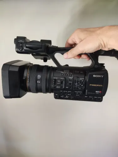 Câmera Filmadora Sony HXR-NX5R, pouco uso.