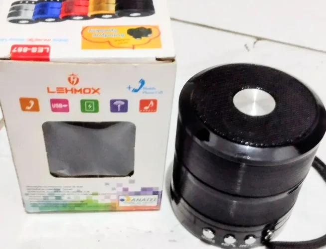 Mini Caixa de som speaker portátil USB bluetooth rádio FM em bom estado