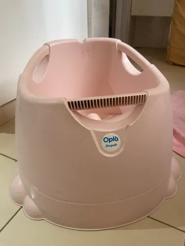 Banheira ofurô rosé. 
