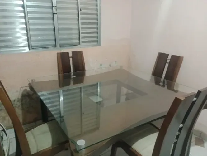Mesa de jantar com 4 cadeiras de vidro 150 x150 madeira pura ....