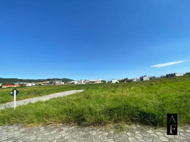 Terreno à venda no bairro Ferraz - Garopaba/SC