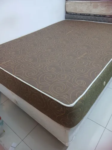Vendo toda loja de ( moveis .camas .e colchoes ) preco pra desocupar ( * )