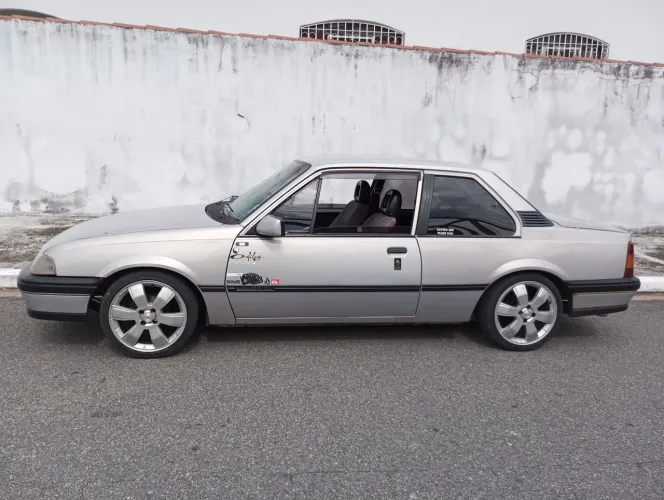 Chevrolet Monza GL 1.8 Efi/ SL/ L/ 650/barc. 2e4p (álcool) 1993