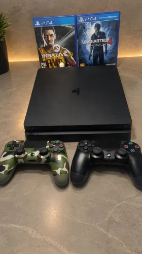 ? PS4 Slim 1TB + 2 Controles + Jogos | Impecável e Completo ?