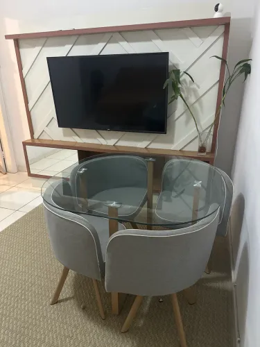 Vendo mesa de brinde estante moderna