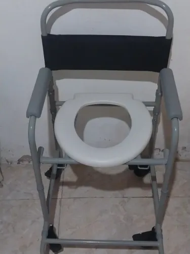 Cadeira médica para banho