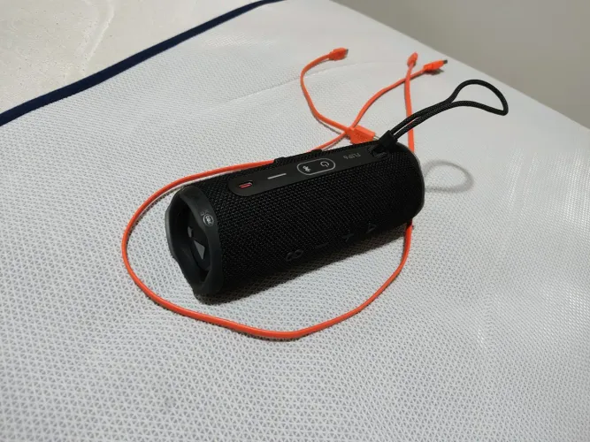 JBL Flip 4 só 299 (original)
