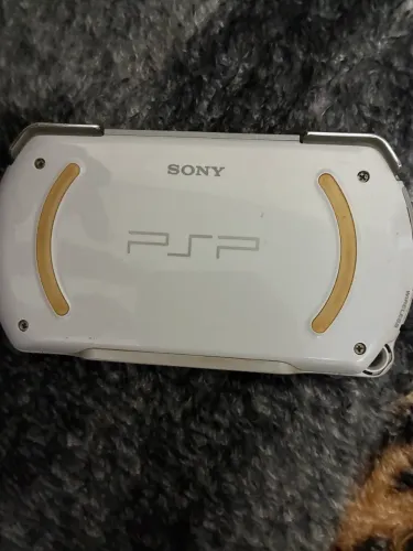 PSP GO