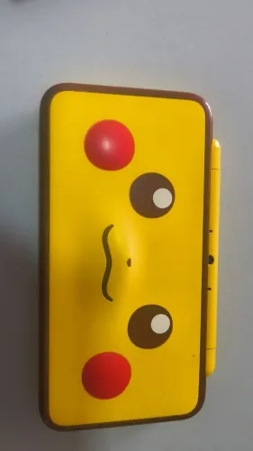 (RARO)Nintendo New 2ds XL Pikachu edition 