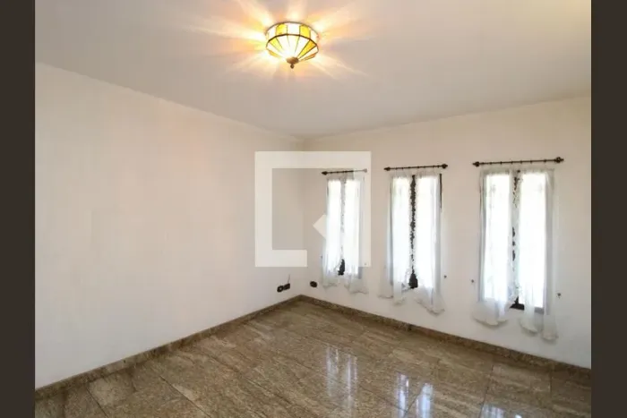 Casa à Venda - Vila Gustavo, 4 Quartos, 180 m2
