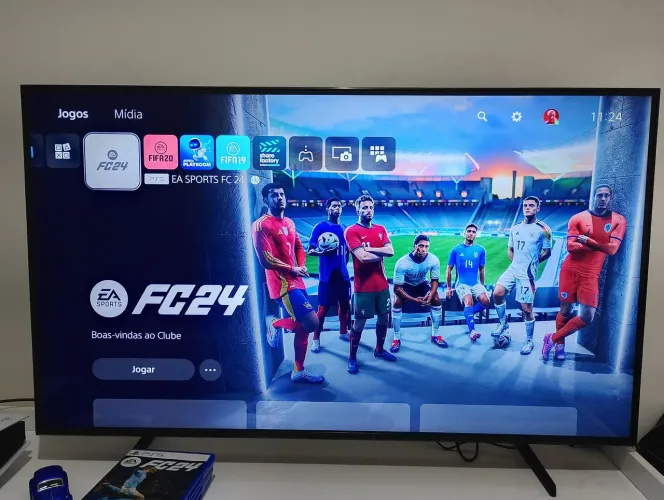 Tv Samsung UHD cristal 43+play 5 slim + psvr2+volante G29+pedais+câmbio de marcha +cockpit