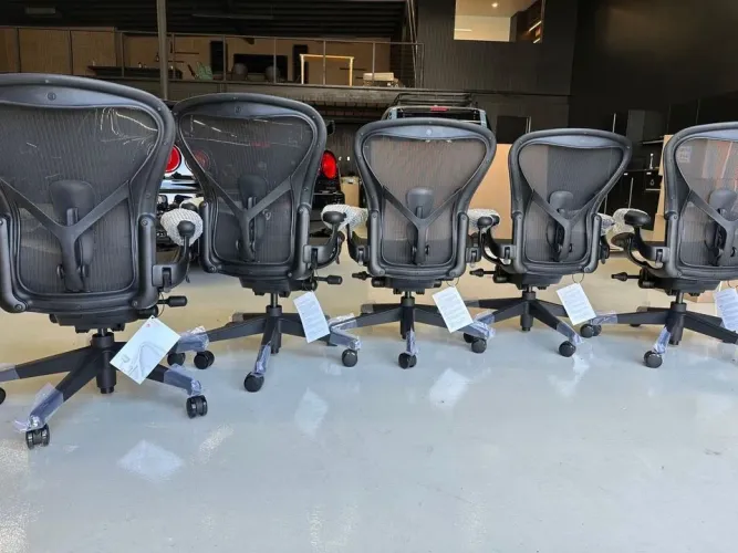 Cadeira Herman Miller New Aeron B 2025 Completa Nova Sem Uso