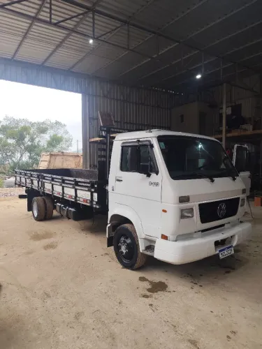 Volkswagen 8-120 WORKER Diesel 2001 carroceria