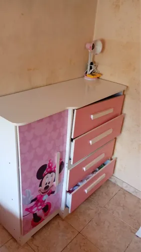 Quarto da mine rosa