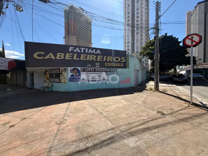 Ponto comercial e Casa de esquina no Jardim América em frente Praça da T-9