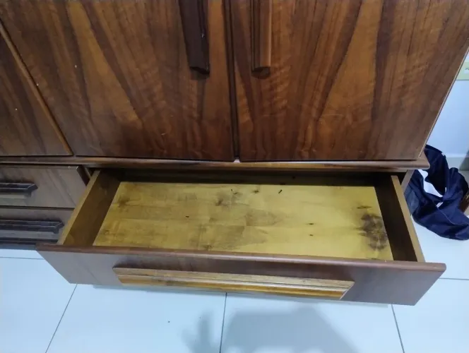 Guarda roupa madeira maciça