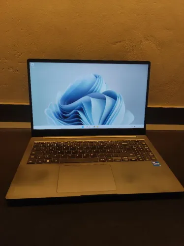 Galaxy book i7 12°, 16 GB de ram ssd NVMe, em boas condições.