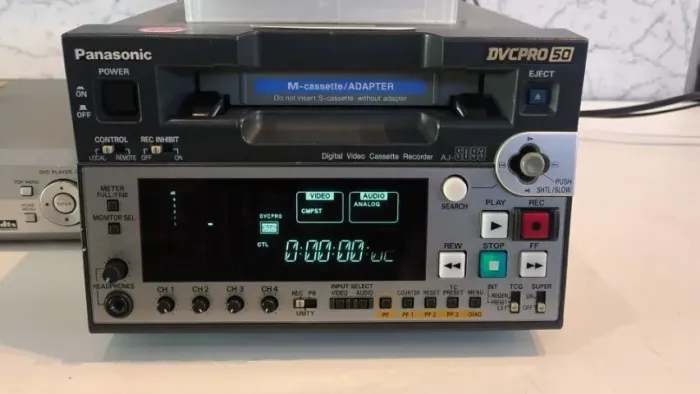 Gravador Digital Panasonic AJ-SD93P DVCPRO (Para Retirada de Peças / Conserto - Erro E-59)