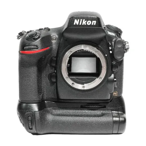 Câmera Nikon D800e + Grip + 2 baterias novas - Impecável 55k clicks