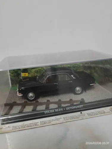 Miniatura Volga M-24 * Octopussy
