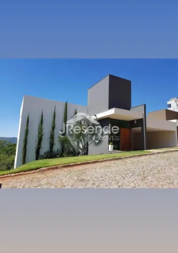 Casa Padrão em Capitólio