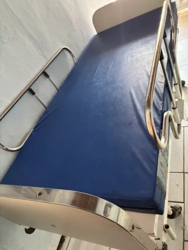 Desapegando Cama hospitalar 3 movimentos