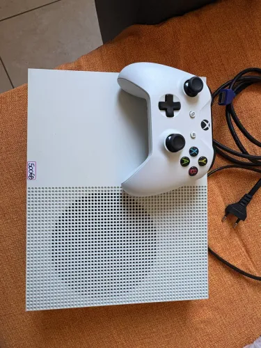 X BOX ONE S
