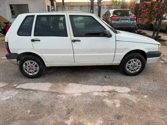 Fiat Uno Mille 1.0 Fire/ F.flex/ Economy 4P 2013