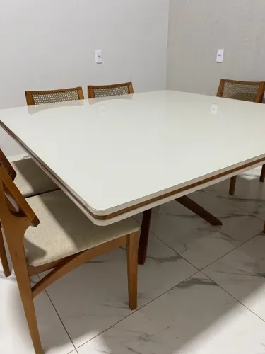Mesa de Jantar Quadrada 1,60x1,60 Tampo de Vidro Off White Base em X