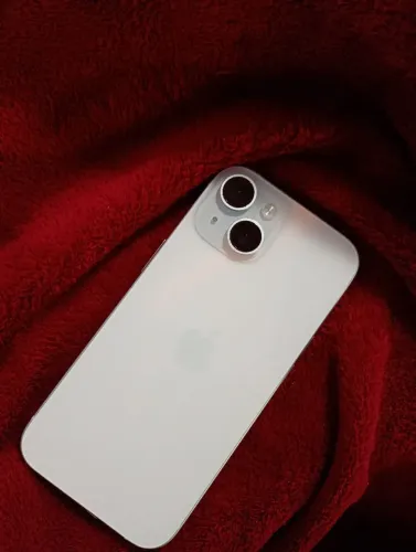 iPhone 15, 128GB