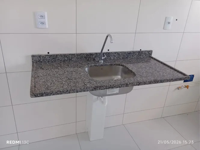Pia de mármore com Cuba inox
