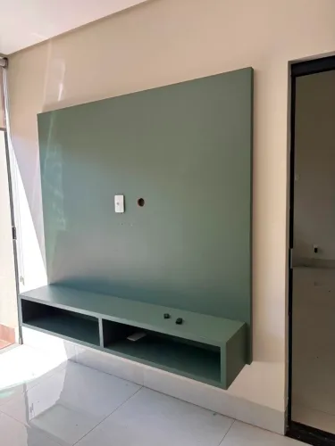 Lindo e estiloso painel de TV 