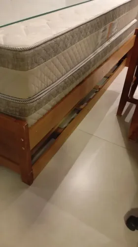 Cama de solteiro madeira