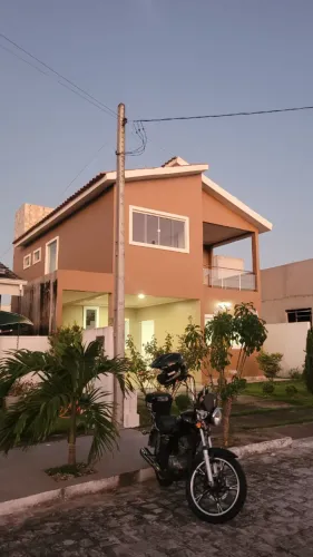 Casa com 04 quartos no Geisel Privê